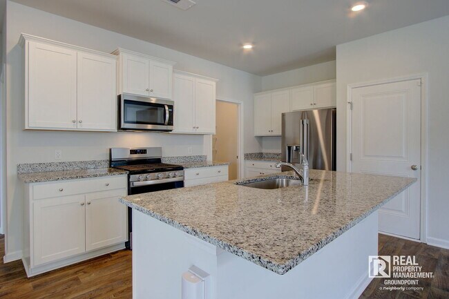 Building Photo - 113 Hillsford Ln