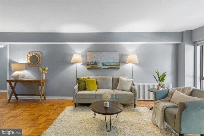 Primary Photo - 3901 Tunlaw Rd NW