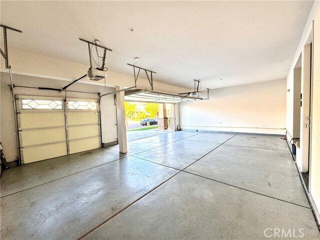 Building Photo - 13945 Barnett Ln