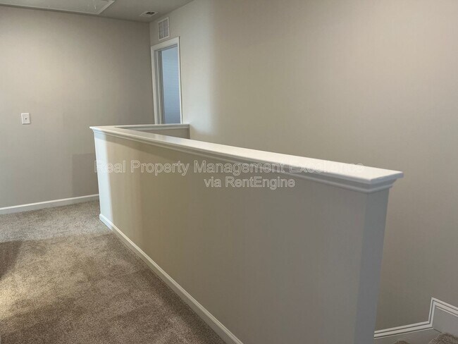 Building Photo - 139 Pinkie Ln