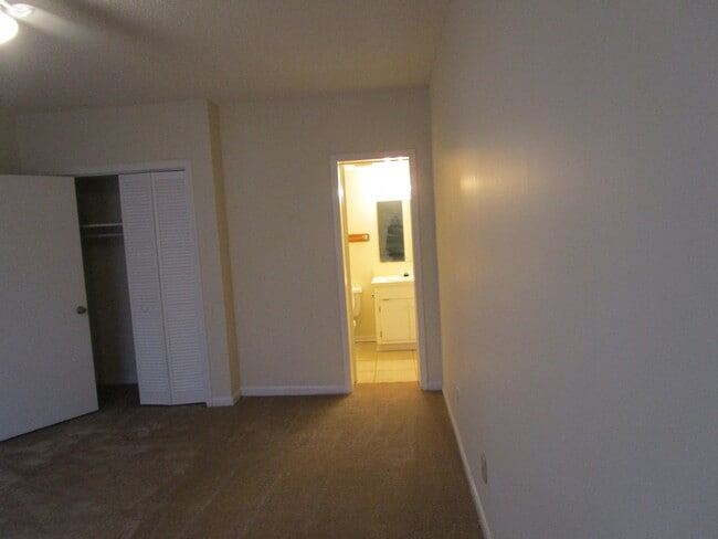 Building Photo - 25 Cuttino Rd