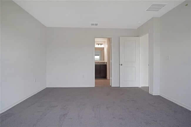 Building Photo - 616 Royal Palm Dr