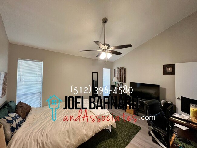 Building Photo - Available Mid July: Just steps Away from Campus and Frisbee Golf Course