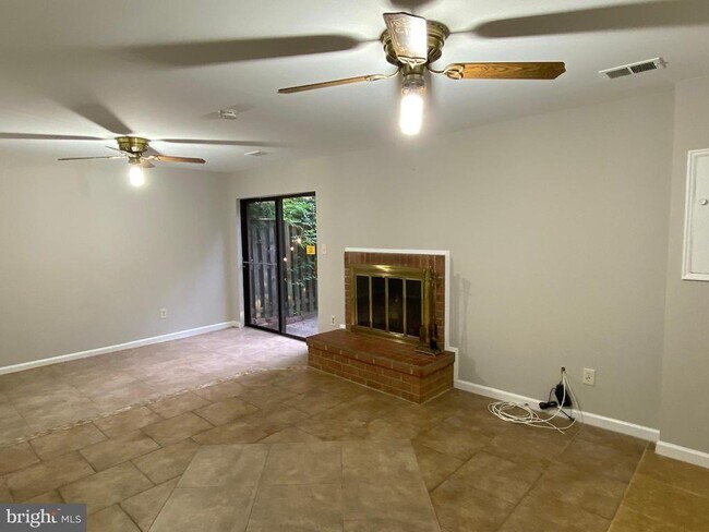 Building Photo - 4548 King William Ct