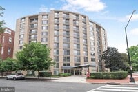 Building Photo - 1239 Vermont Ave NW