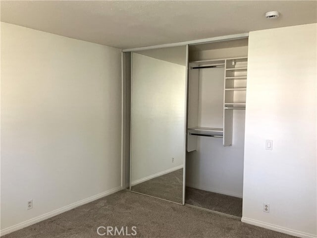 Building Photo - 5135 Hampton Ct
