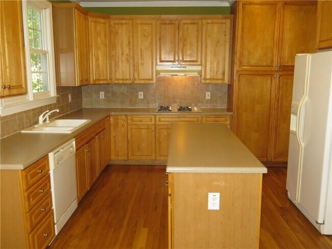 Building Photo - 1768 Brockett Rd