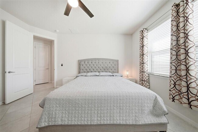 Building Photo - 18930 Willowmore Cedar Dr