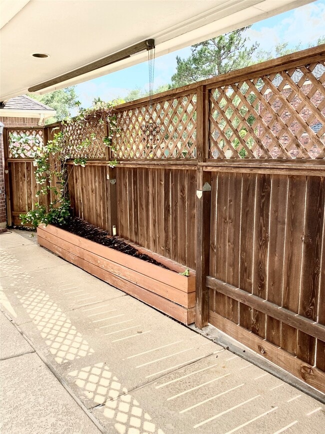 Building Photo - 12910 Watermist