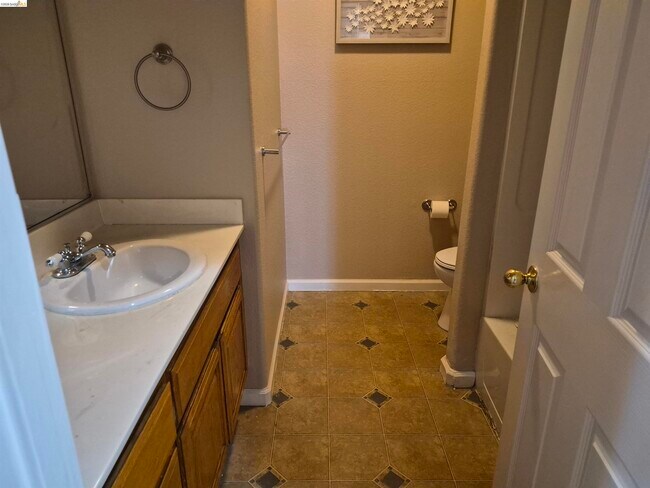 Building Photo - 4127 Cherry Point Ct