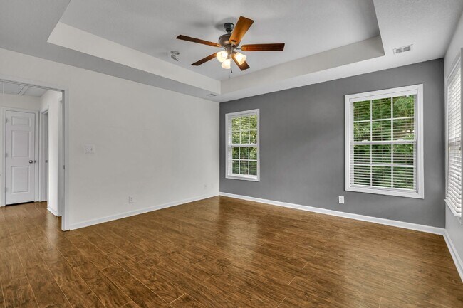Building Photo - 2701 Hidden Ridge Ct