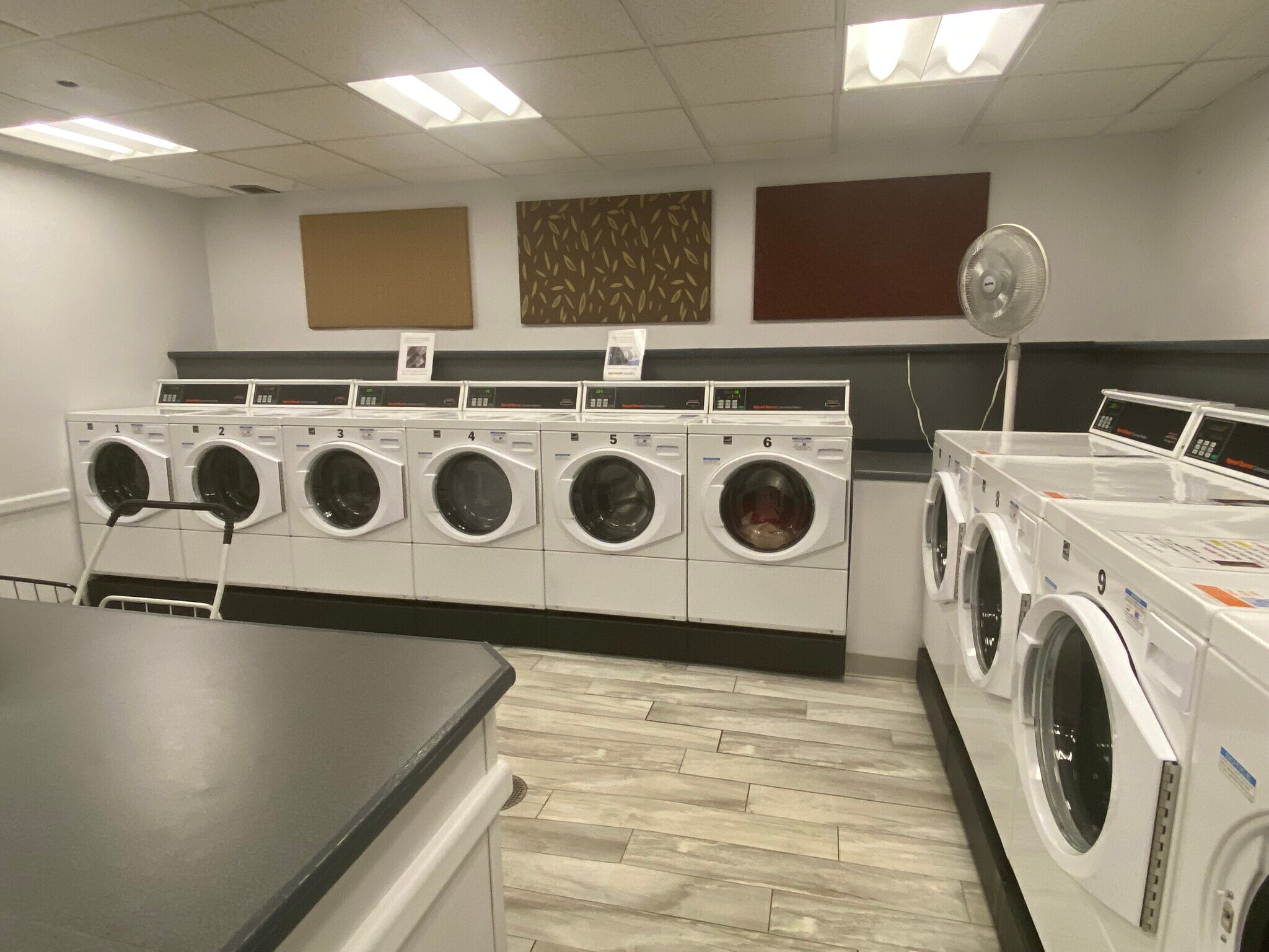 Building Photo - 33 Pond Ave