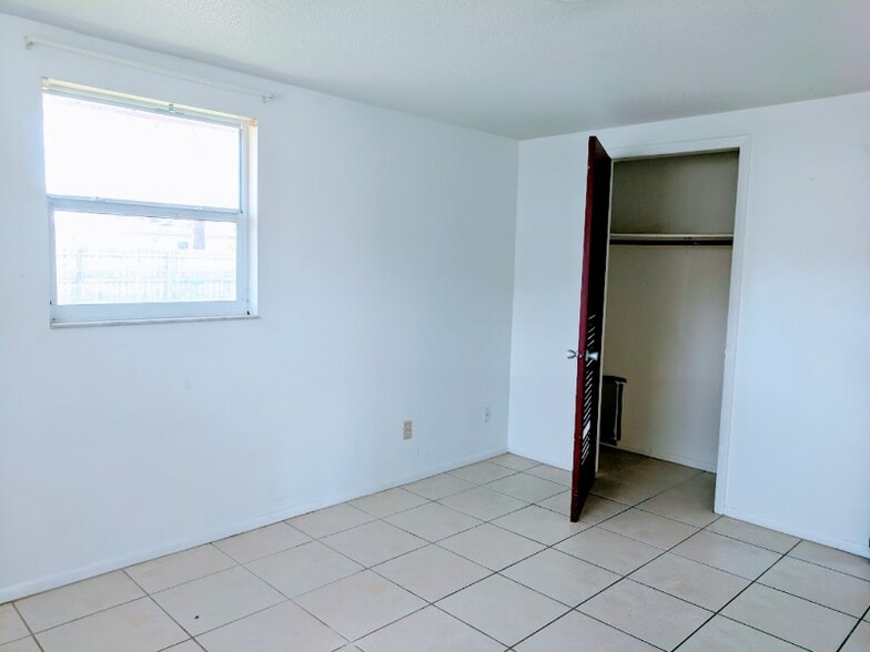Building Photo - 8283 Pelican Rd