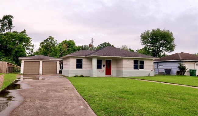 Primary Photo - 4139 De Leon St