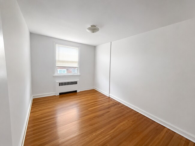 Building Photo - 8239 Williams Ave