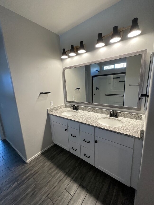 Building Photo - Mountain views in Rocking K Community