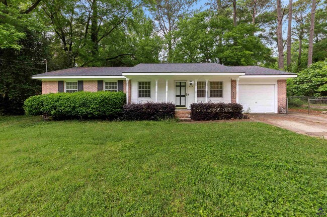 Primary Photo - 846 S Forest Lake Dr