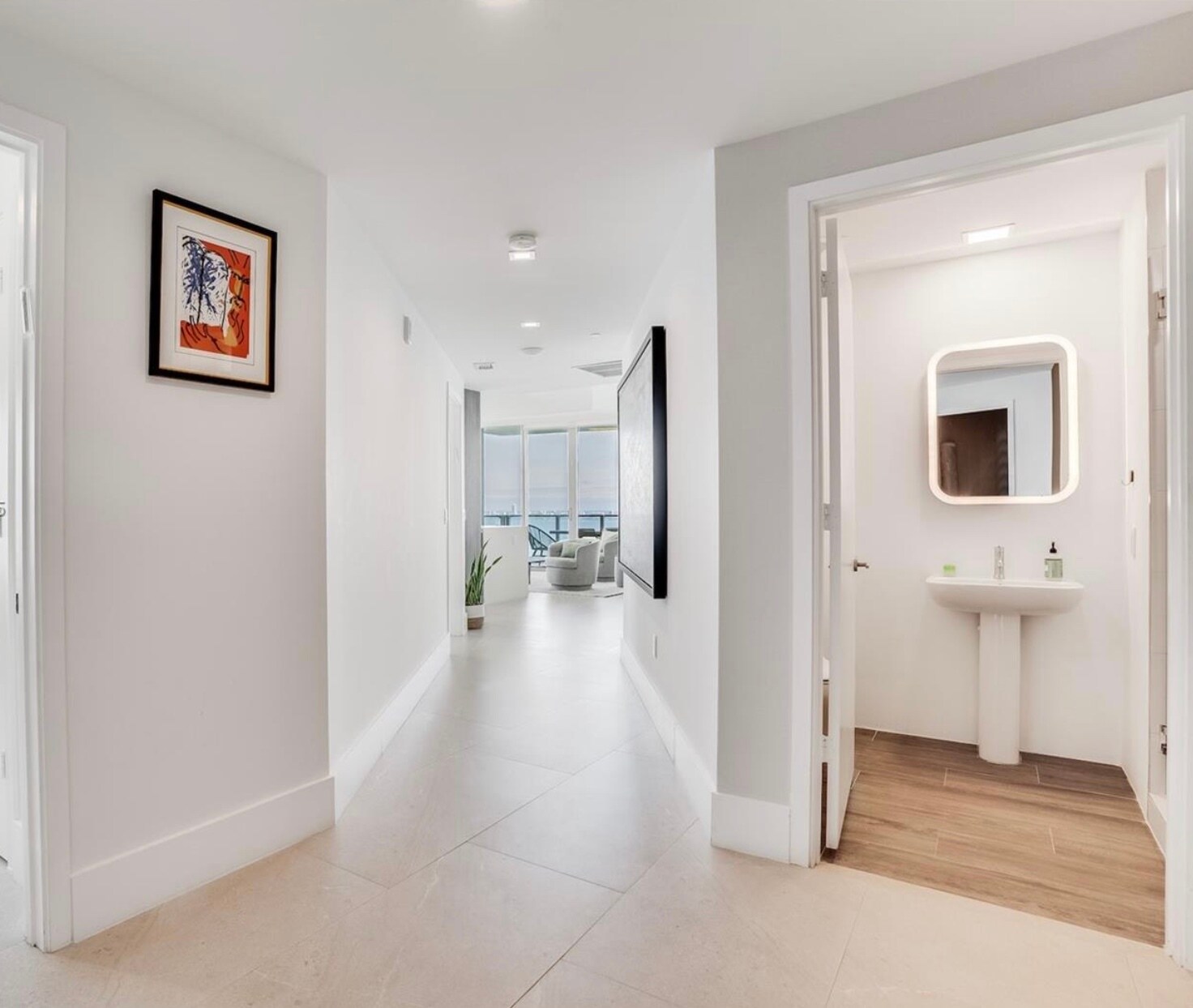 Building Photo - 2900 NE 7th Ave