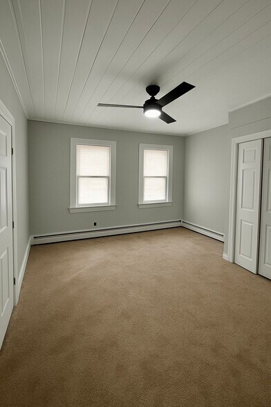 Building Photo - 327 1st Ave