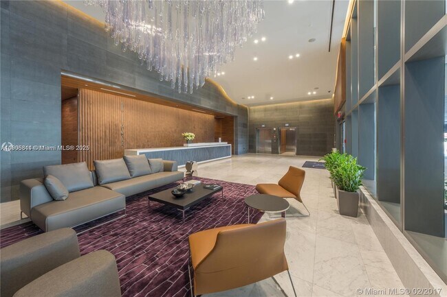 Building Photo - 88 SW 7th St