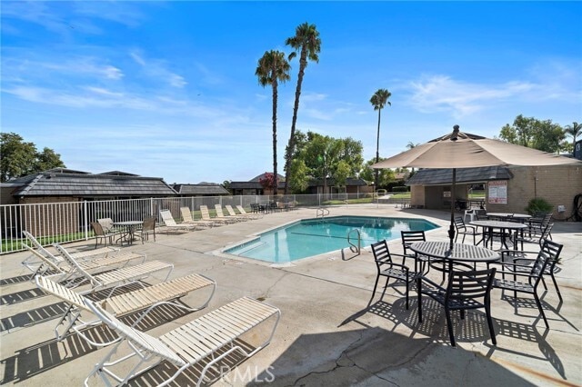 Building Photo - 22400 Canyon Club Dr