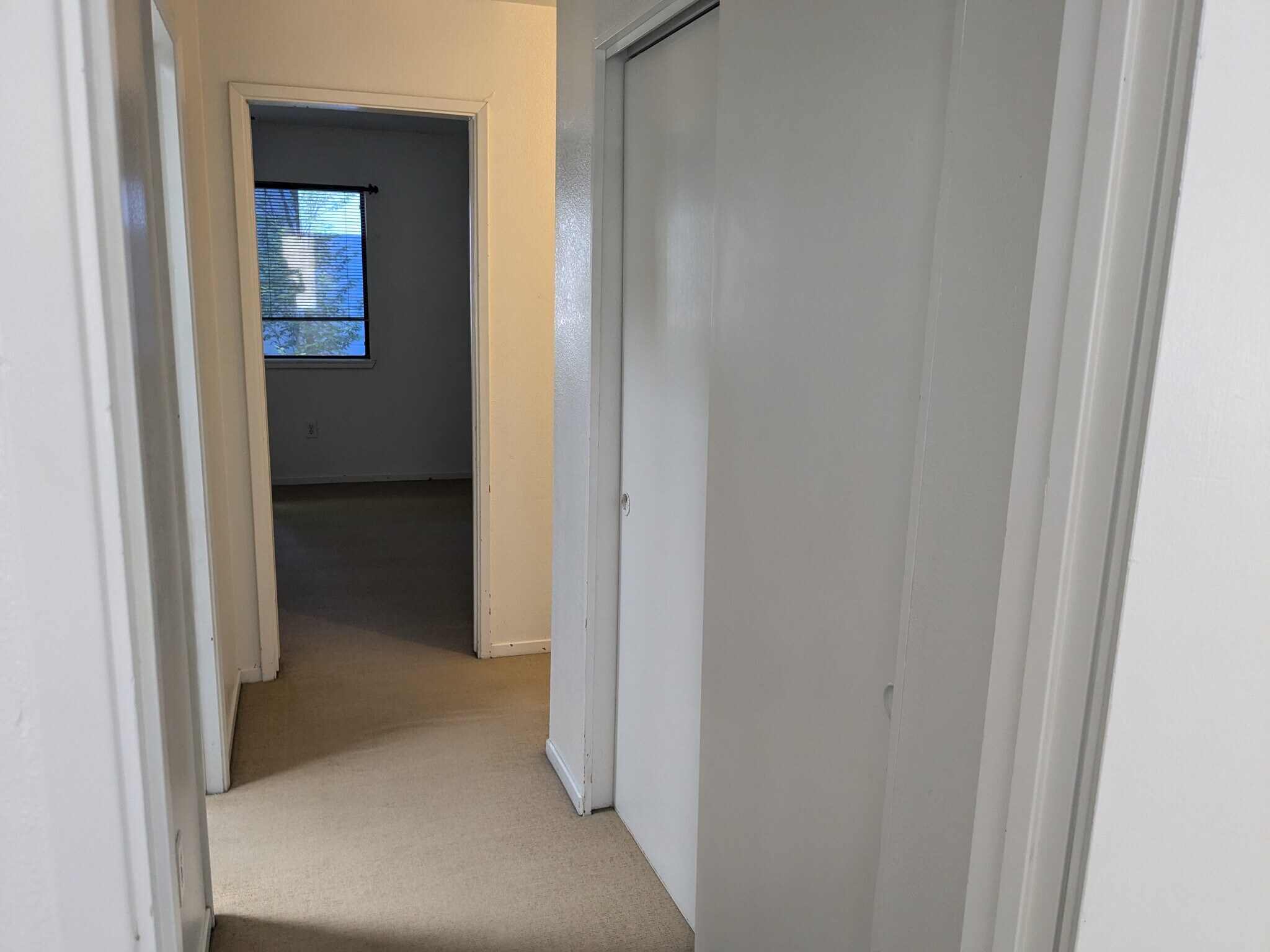 Building Photo - 1225 N Sierra St