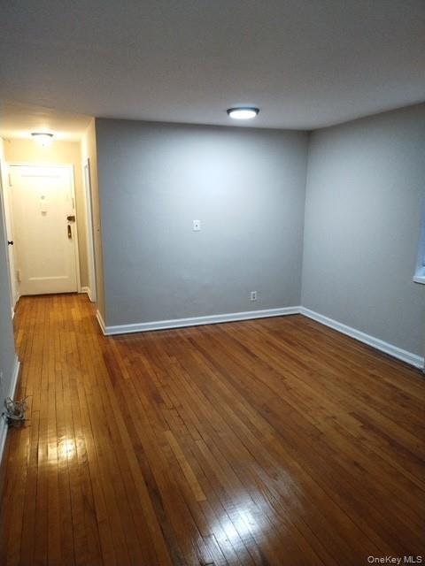 Building Photo - 320 S Broadway