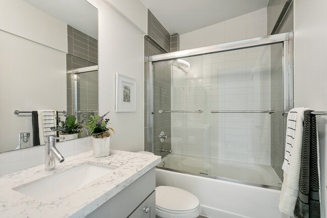 Building Photo - 1126 29th Ave S