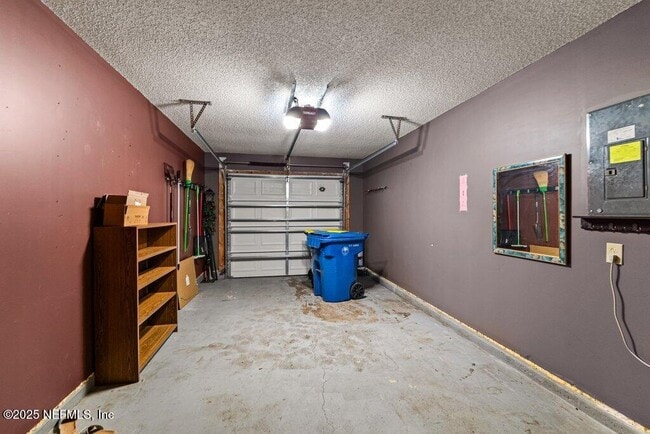 Building Photo - 3519 Rain Forest Dr W
