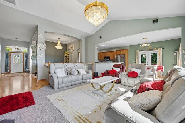 Building Photo - 355 Cindy Rd