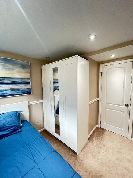 Building Photo - 363 Ridgeland Ave