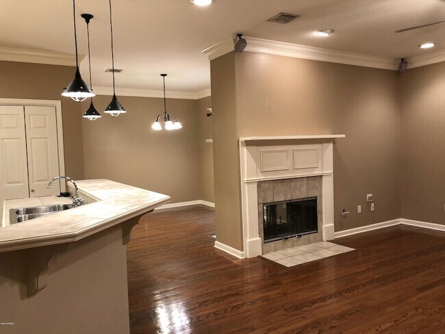 Building Photo - 112 Cherry Bark Ln