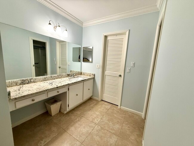 Building Photo - 20920 Sedgewick Dr