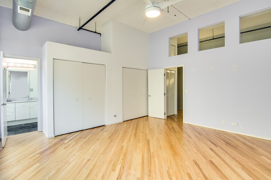 Master BR closets - 843 W Adams St