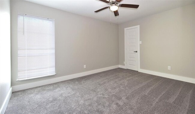 Building Photo - 15610 Stoney Fork Dr