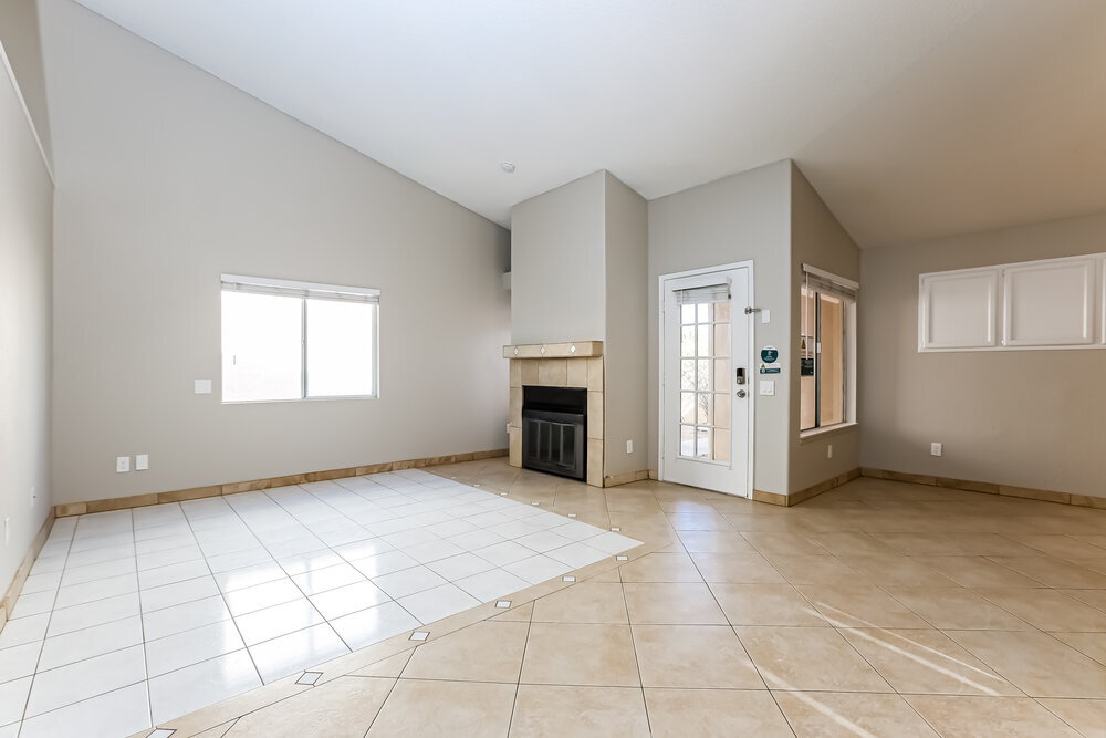 Building Photo - 4327 E Contessa St