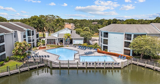 Building Photo - Haven at Waters Edge