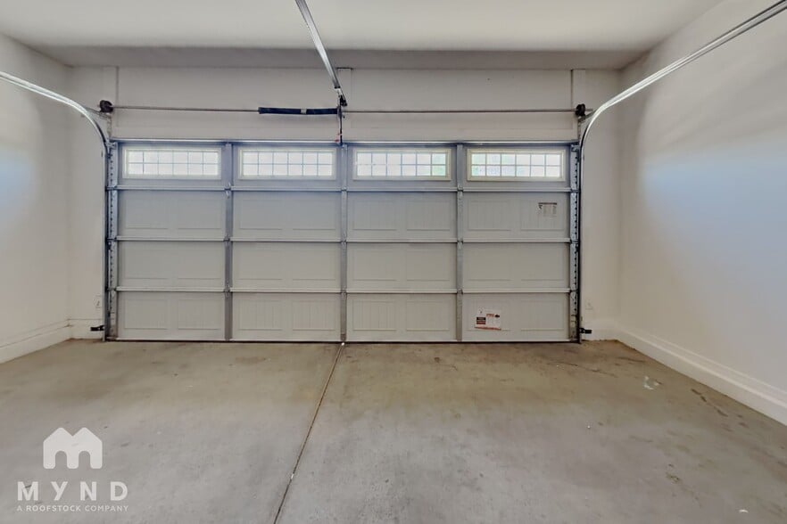 Building Photo - 7340 W Preston Ln