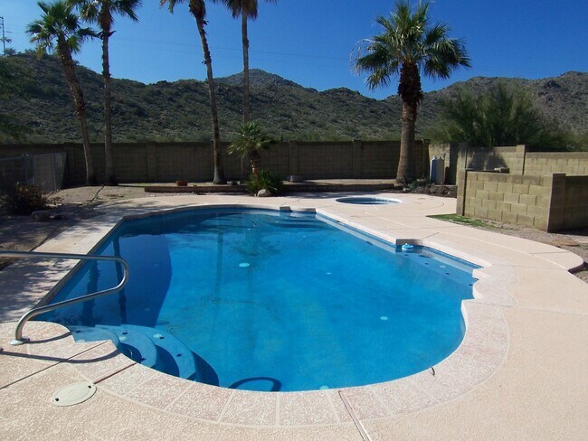 Building Photo - 3-Bedroom in Ahwatukee