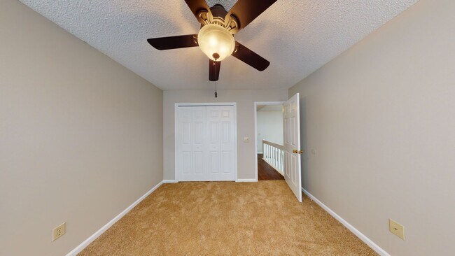 Building Photo - 158 Woodfield Pl