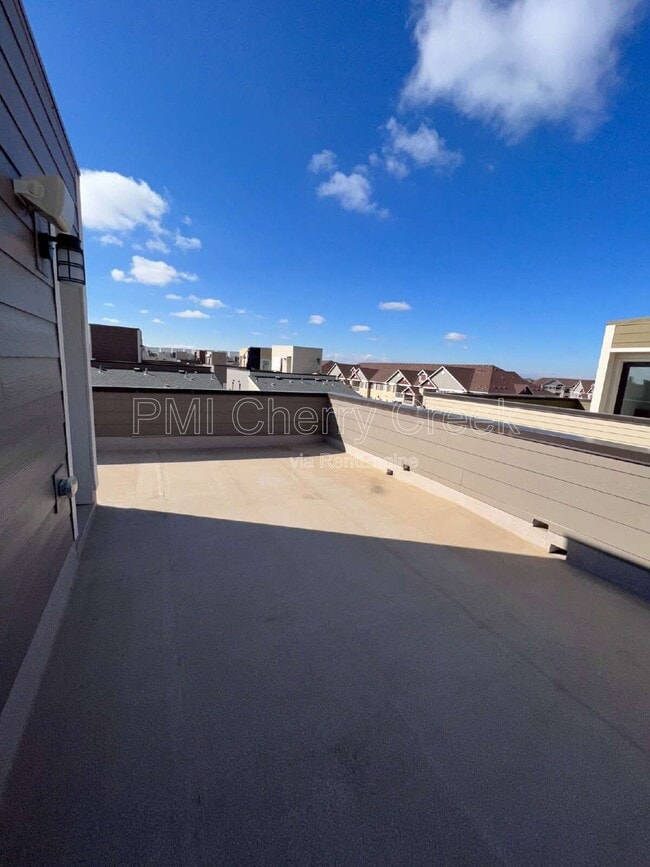 Building Photo - 15839 E Broncos Pl