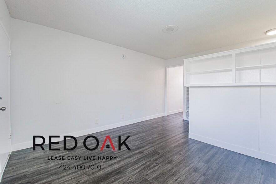 Building Photo - 12211 S Manor Dr