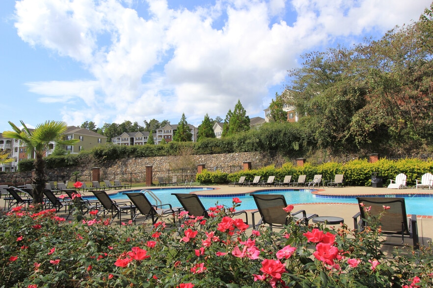 Pool and Flowers - Bluffs at Riverview