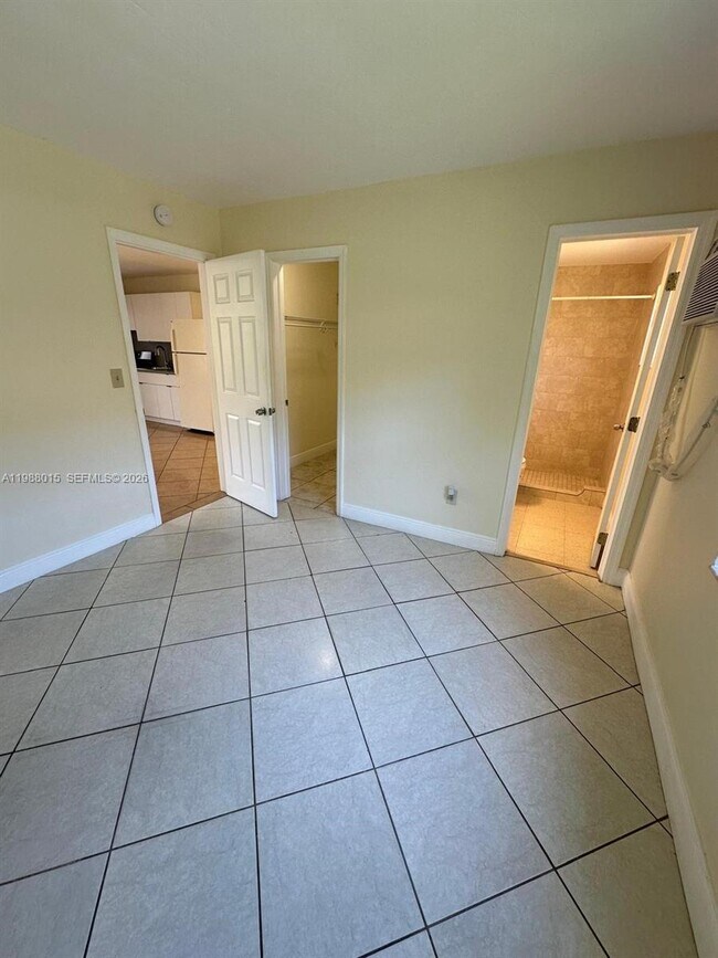 Building Photo - 100 NE 78th St