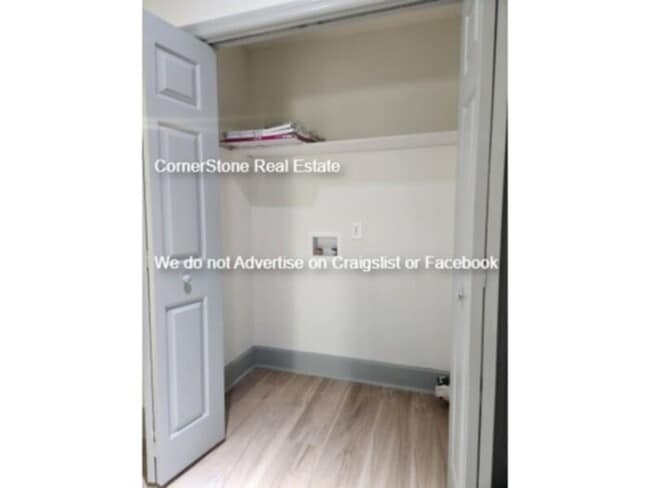 Building Photo - 726 Victorian Pl