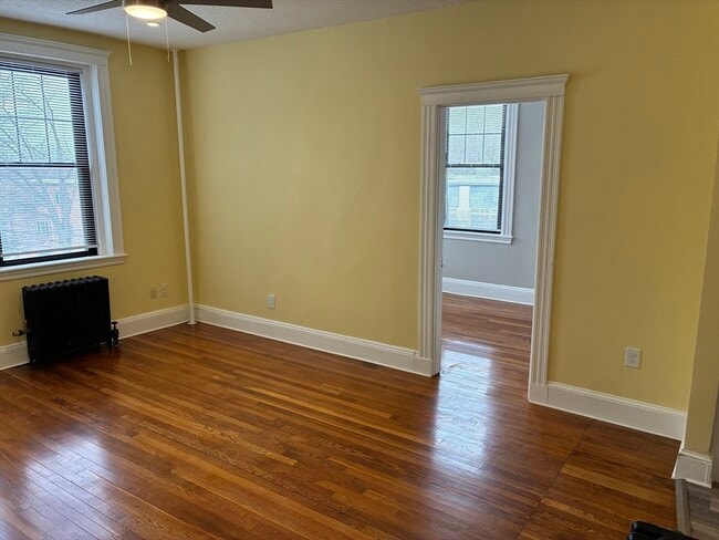 Building Photo - 185 Chestnut Hill Ave