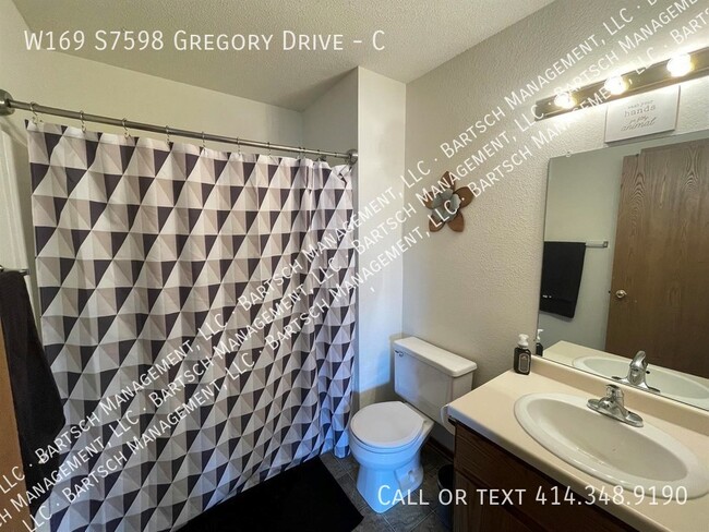 Building Photo - W169S7598-S7598 Gregory Dr