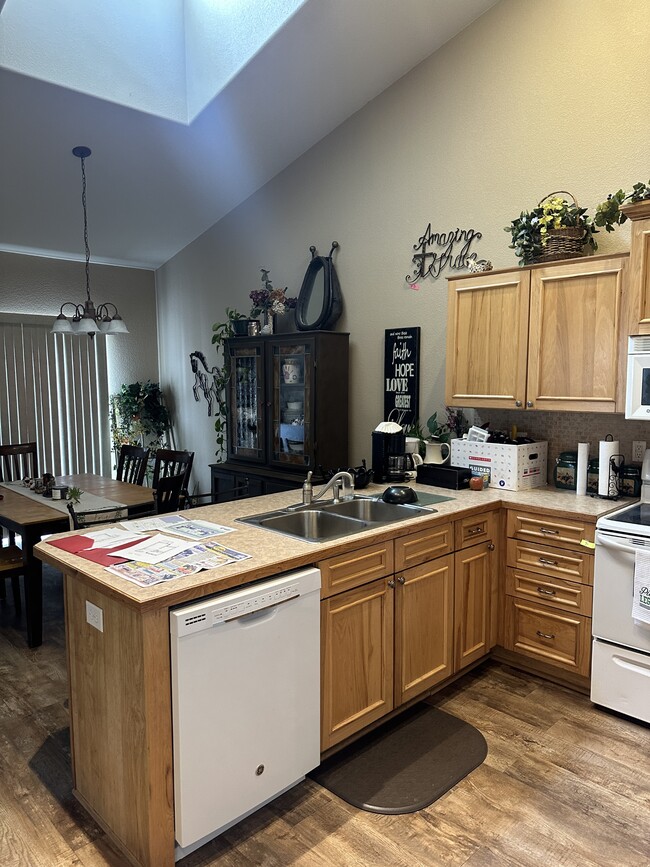 Building Photo - 3610 Porto Fino Ave