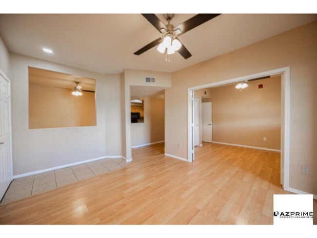 Building Photo - Stylish 3/2 Phoenix Condo in Gated Community!
