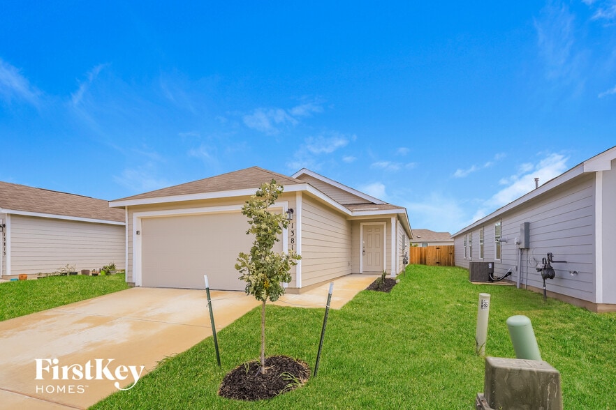 Building Photo - 13811 Haystack Rdg